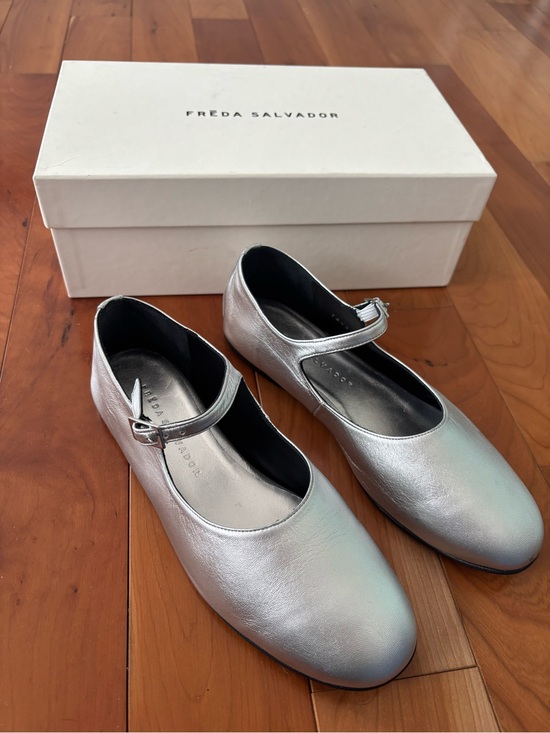 Freda Salvador Shoes - Freda Salvador Mary Jane flats size 6